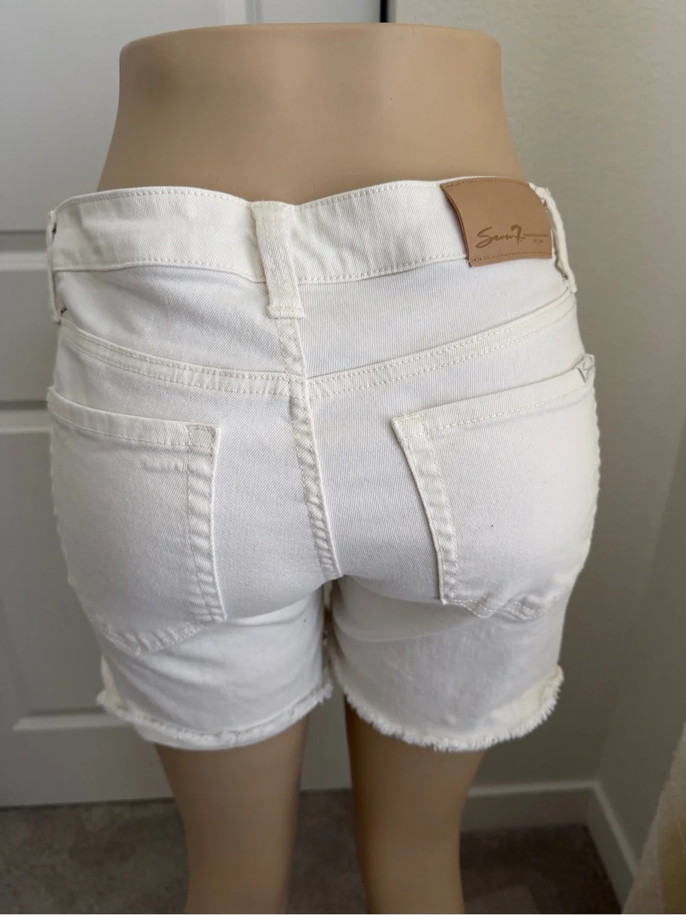 Boho Chic Seven7 Daisy Embroidered White Stretch Denim Shorts